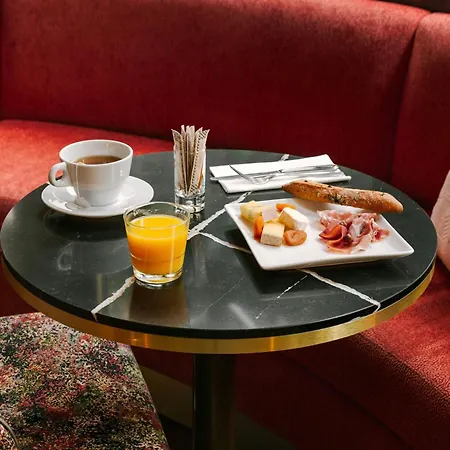 Отель Atala Champs Elysees, Sonder By Marriott Bonvoy