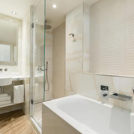 Hotell Atala Champs Elysees Paris
