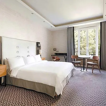 Atala Champs Elysees