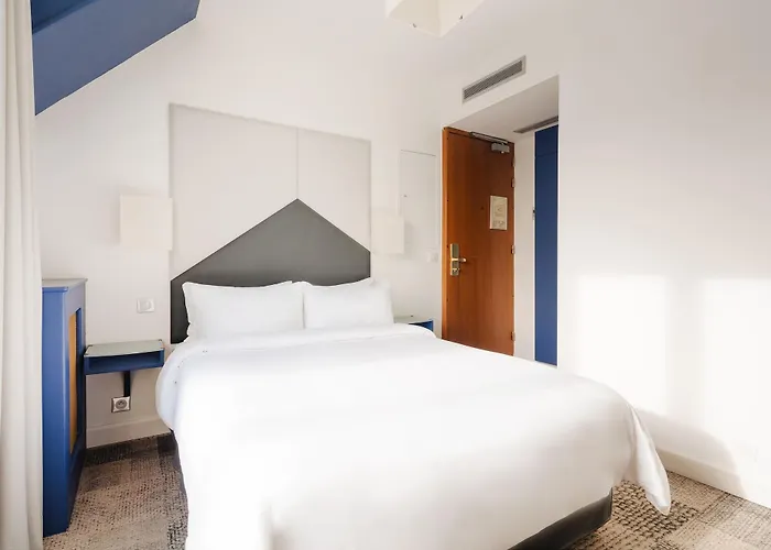 Otel Atala Champs Elysees Paris