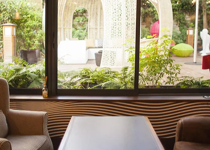 Otel Atala Champs Elysees 4*