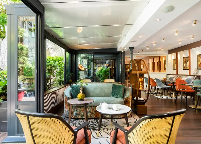 Otel Atala Champs Elysees 4*