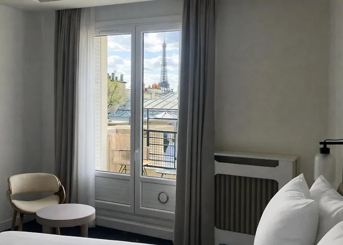 Otel Atala Champs Elysees 4*